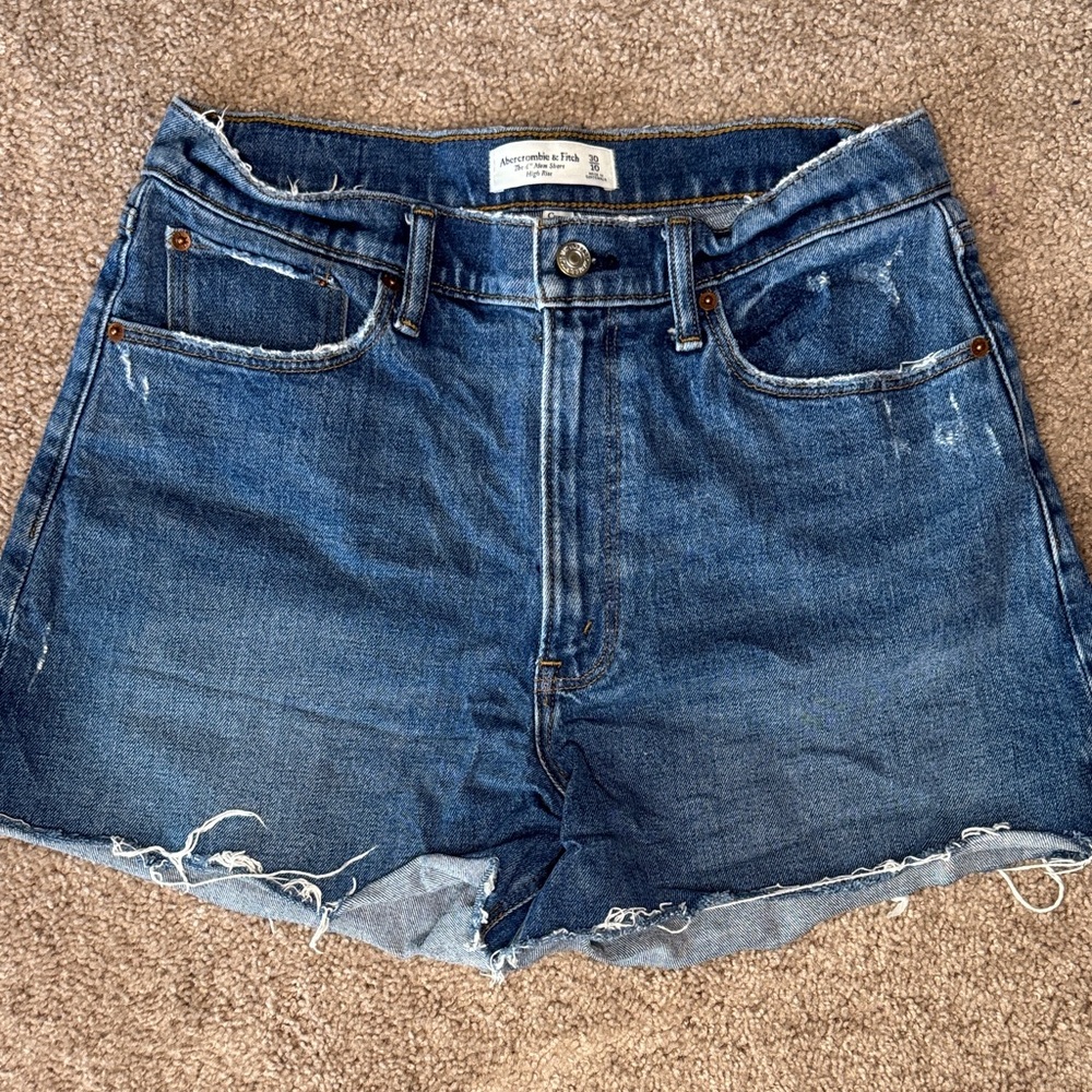 Abercrombie & Fitch 4” Mom Short High Rise